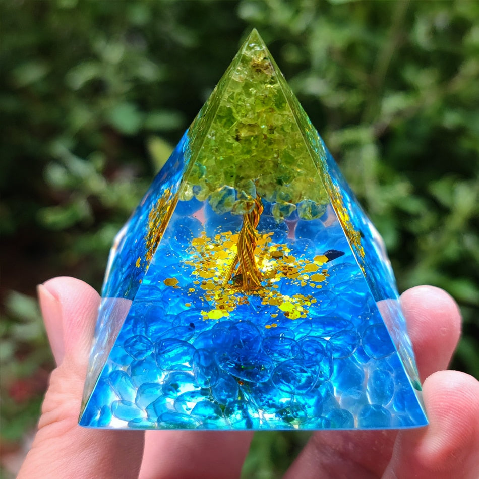 Energy Generator Orgone Pyramid Amethyst Peridot Healing Natural Crystal Reiki Chakra Generator Orgonite Pyramid Meditation Tool