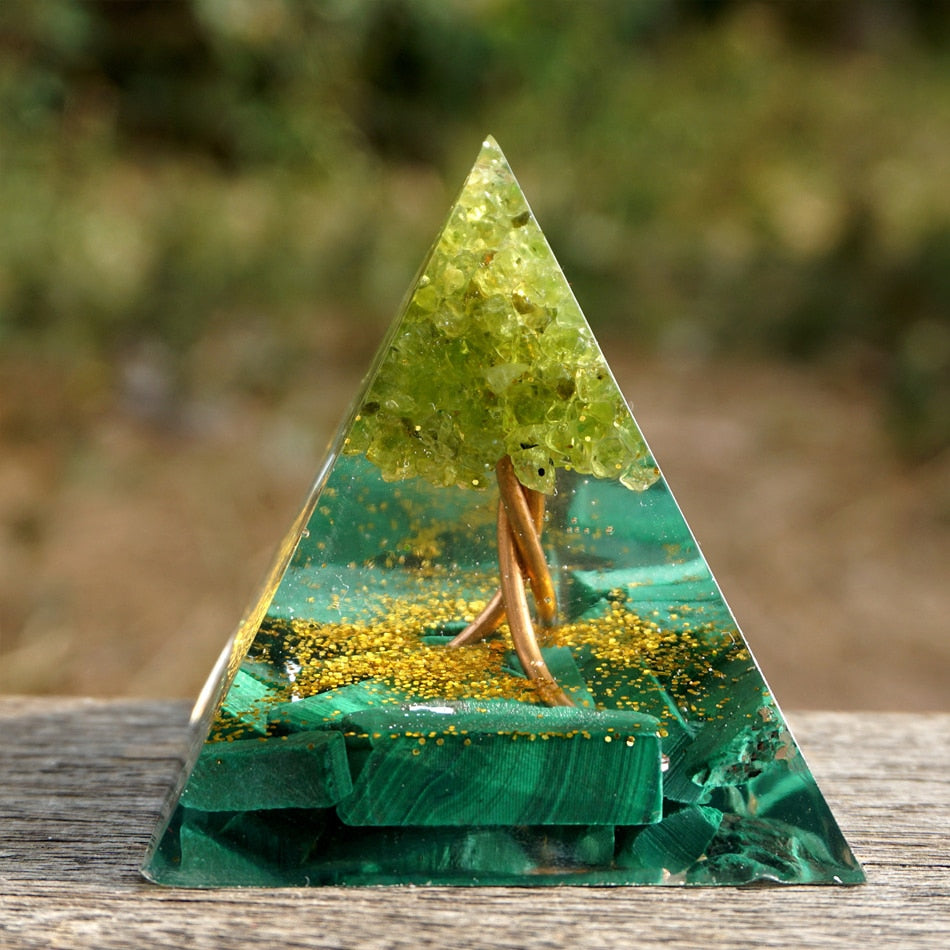 Energy Generator Orgone Pyramid Amethyst Peridot Healing Natural Crystal Reiki Chakra Generator Orgonite Pyramid Meditation Tool