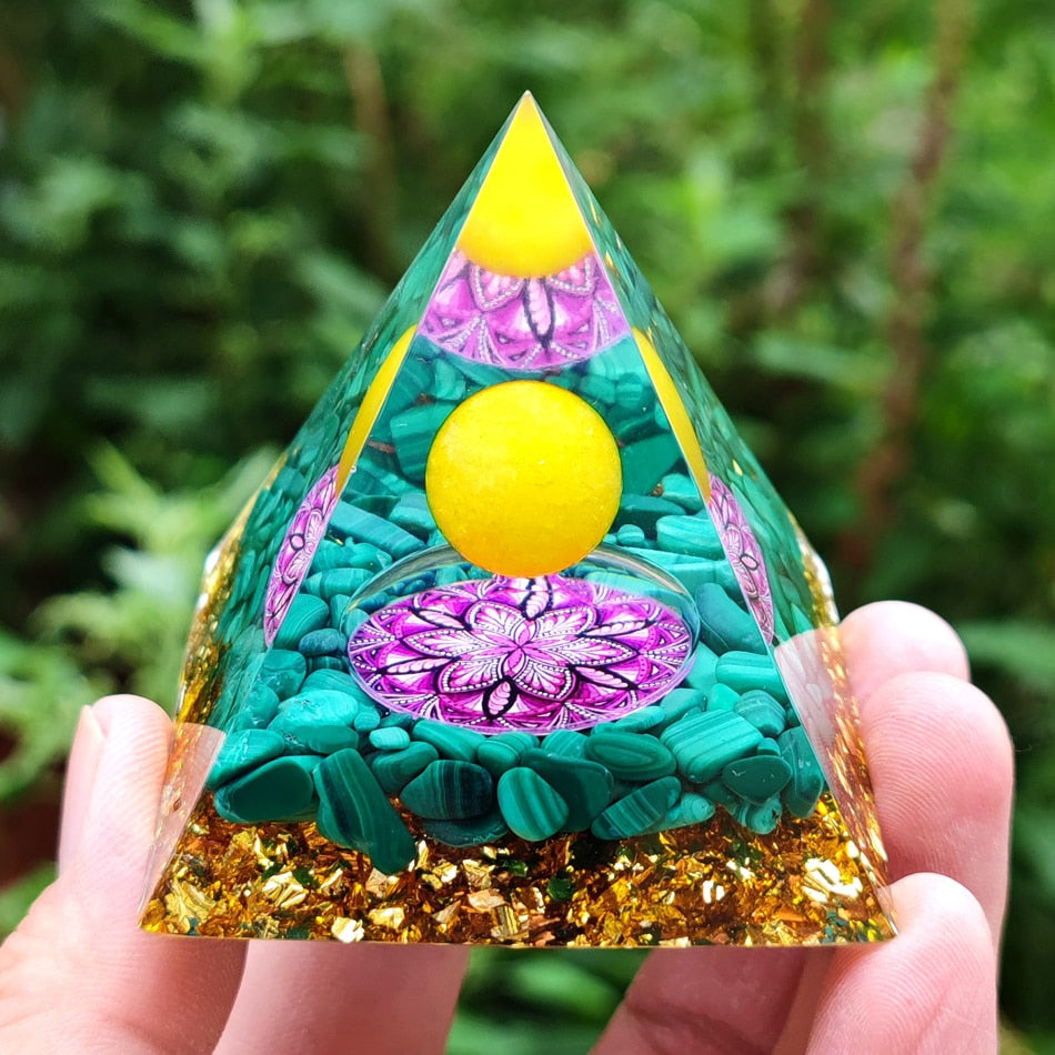 Energy Generator Orgone Pyramid Amethyst Peridot Healing Natural Crystal Reiki Chakra Generator Orgonite Pyramid Meditation Tool