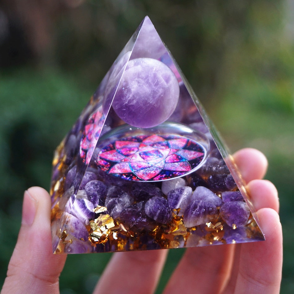 Energy Generator Orgone Pyramid Amethyst Peridot Healing Natural Crystal Reiki Chakra Generator Orgonite Pyramid Meditation Tool