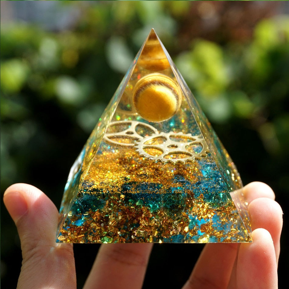 Energy Generator Orgone Pyramid Amethyst Peridot Healing Natural Crystal Reiki Chakra Generator Orgonite Pyramid Meditation Tool